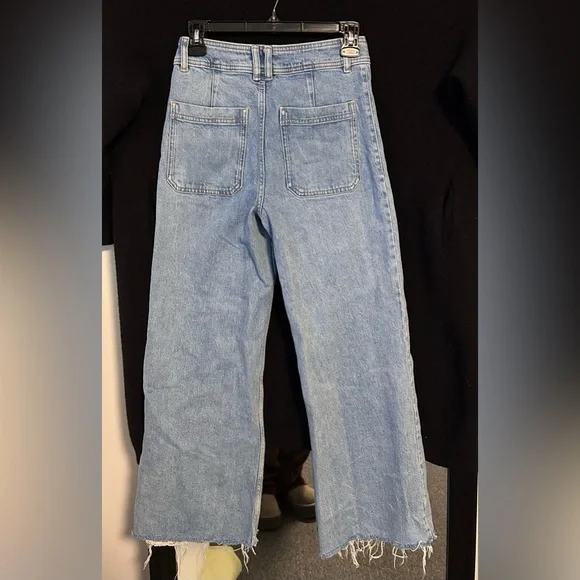 ‼️SOLD‼️ - Picture 2 of 4